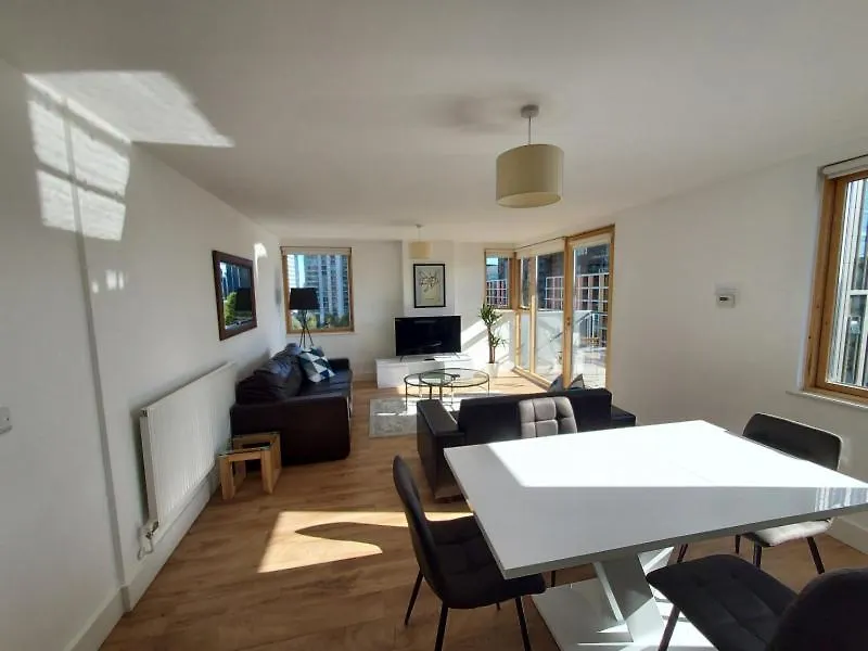 Apartment Cubo Canary Wharf London